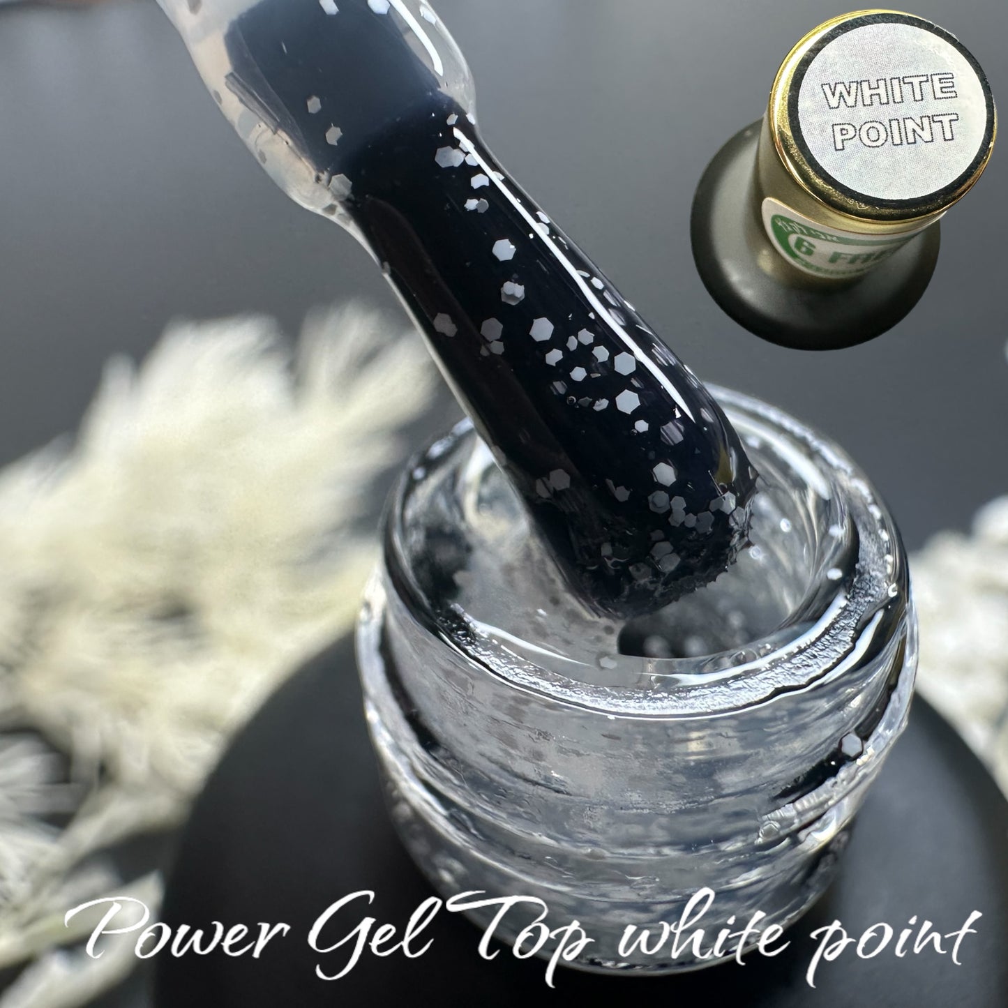 טופ ללא נטרול נקודות לבנות